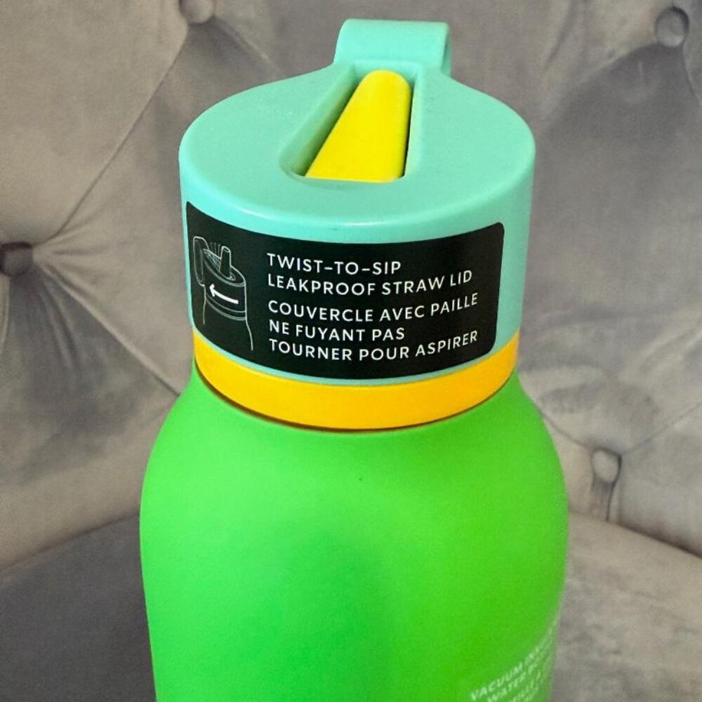 Starbucks Green Stainless Steel Vacuum Insulated Water Bottle with Straw, 32 Oz - Picture 4 of 7